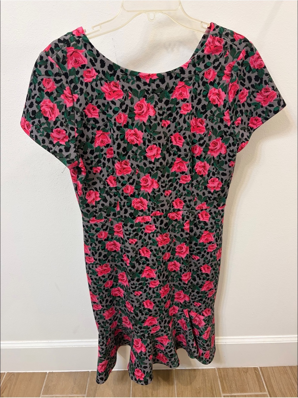 Betsey Johnson Floral Pink Rose Print Cap Sleeve Dress